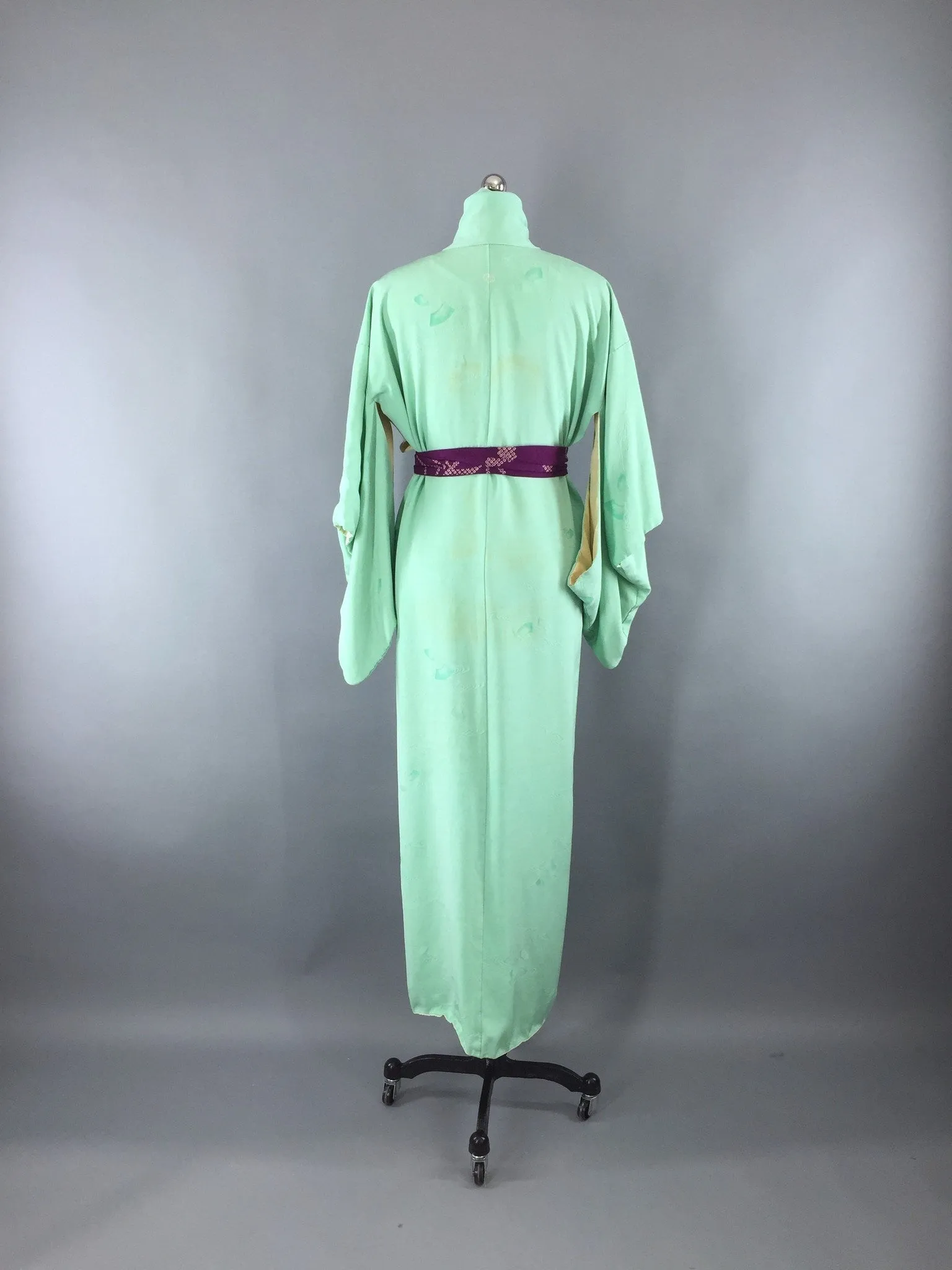 1950s Vintage Silk Kimono Robe in Mint Green