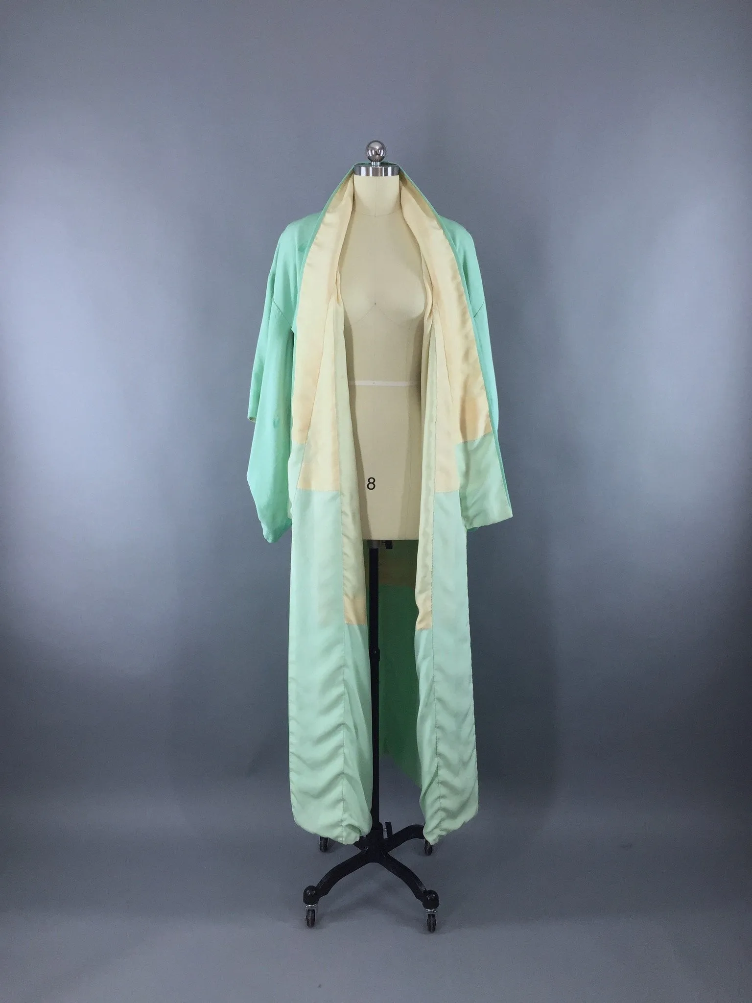 1950s Vintage Silk Kimono Robe in Mint Green