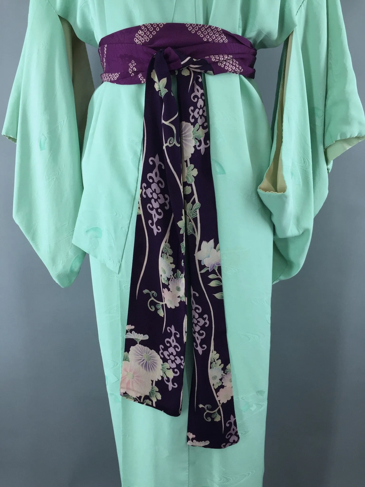 1950s Vintage Silk Kimono Robe in Mint Green