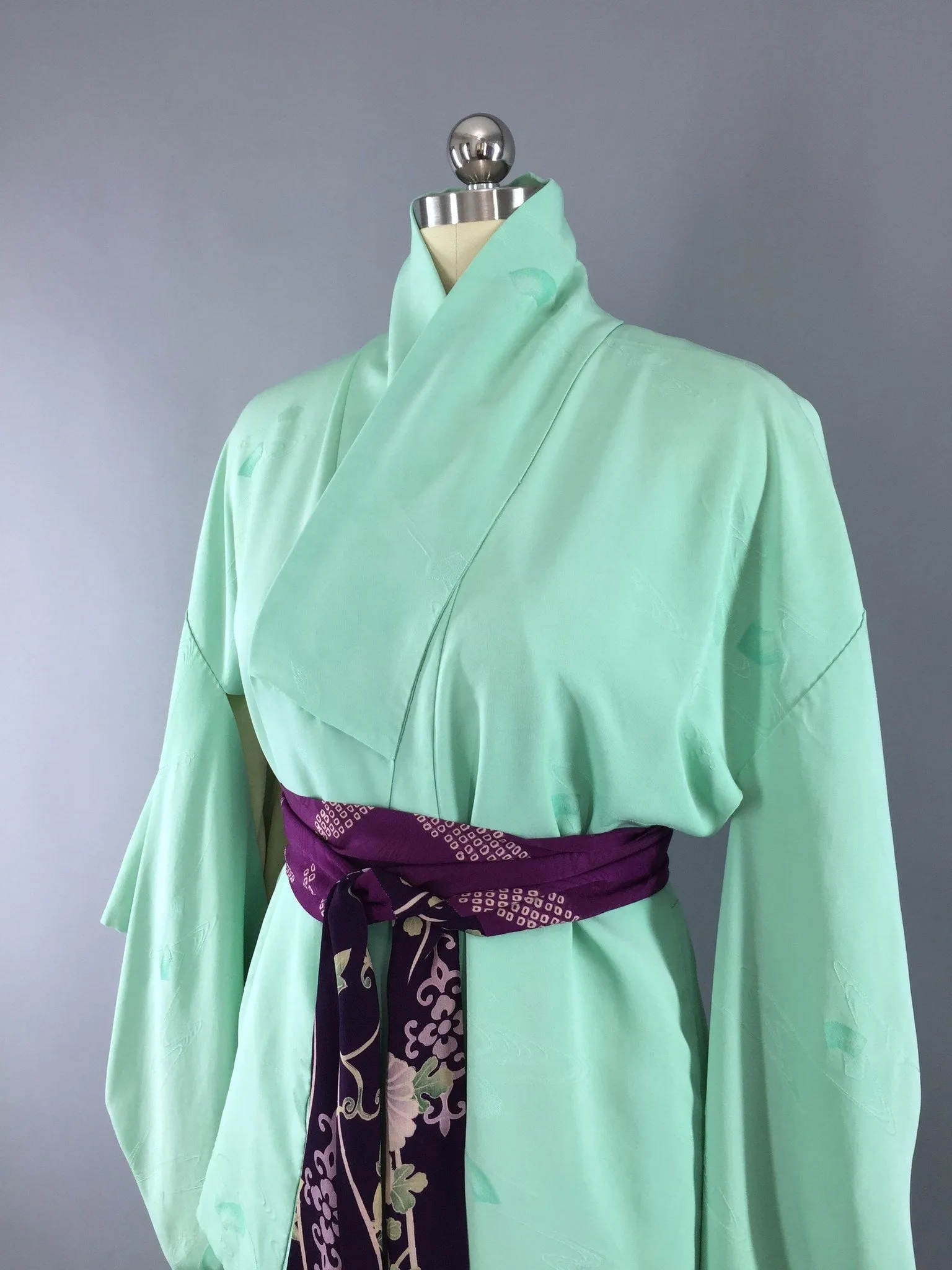 1950s Vintage Silk Kimono Robe in Mint Green