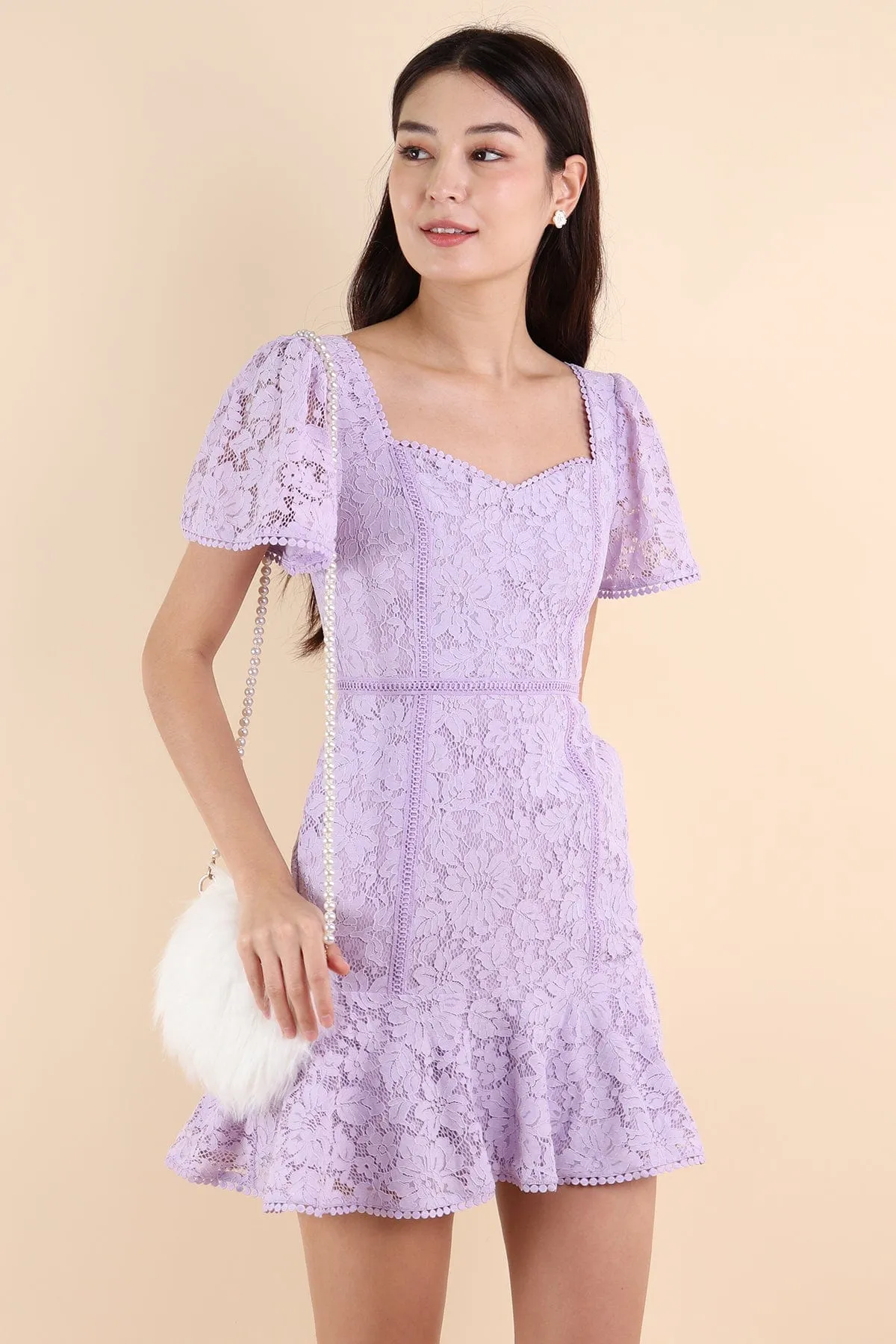 BONJOUR SLEEVE LACE DRESS IN LILAC