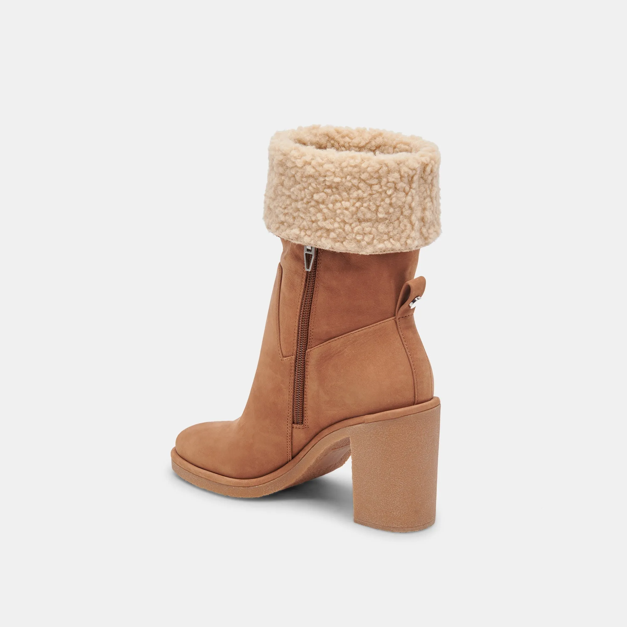 CADDIE PLUSH BOOTS PRALINE NUBUCK - re:vita