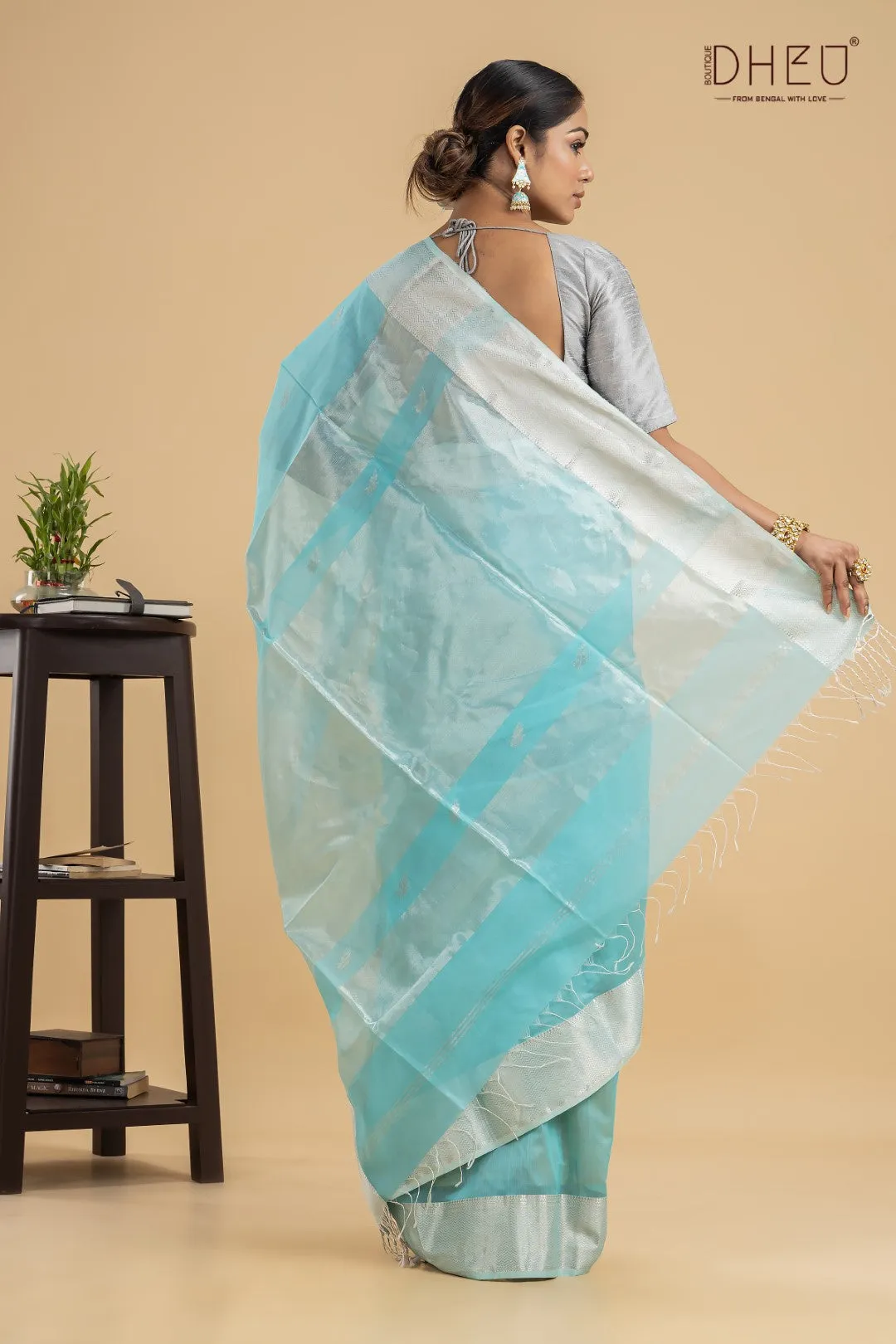 CALIFORNIA SCRUB-JAY- Maheswari Silk Saree