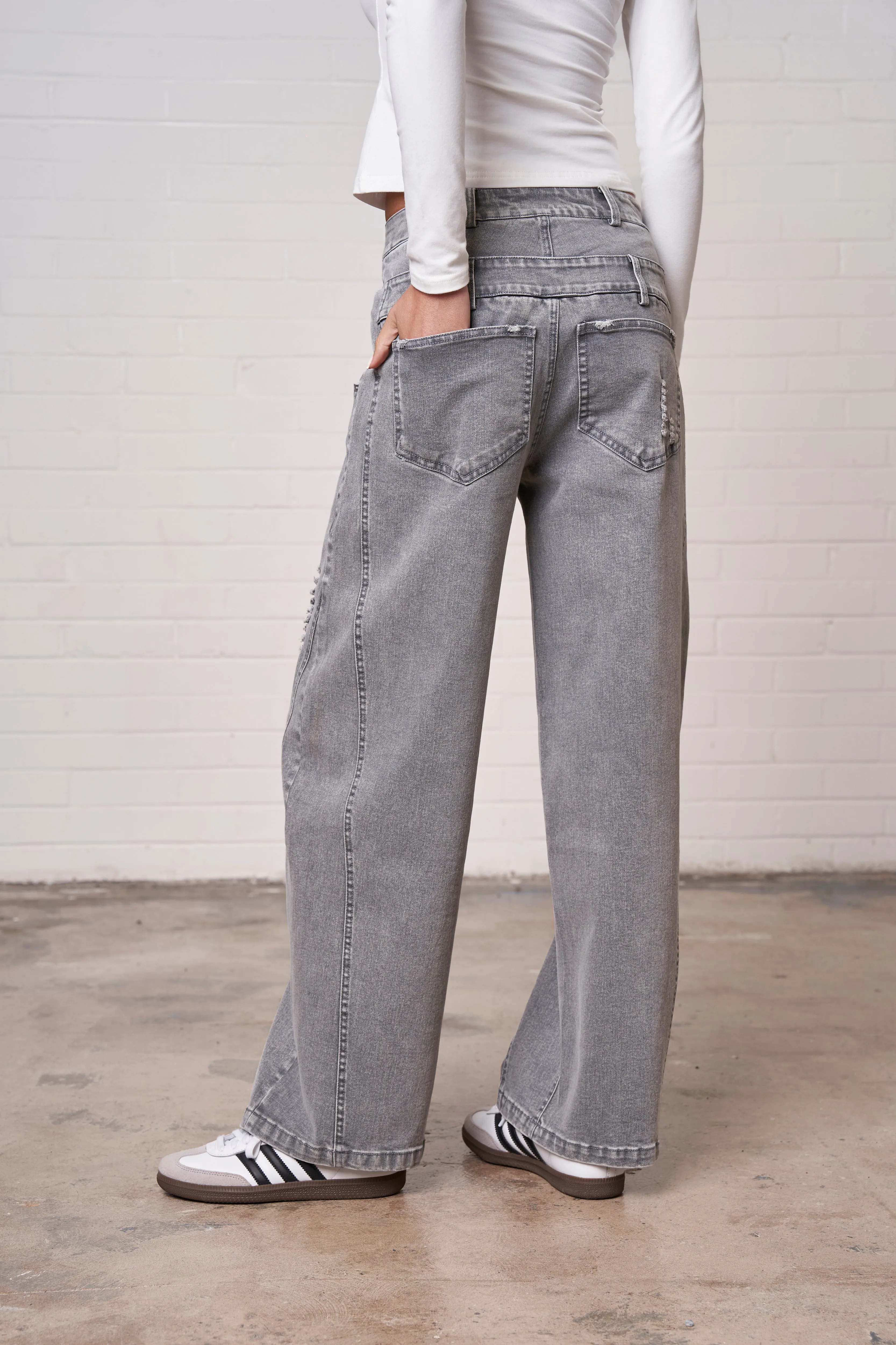 DISTRESSED DOUBLE WAISTBAND JEANS - GREY WASH