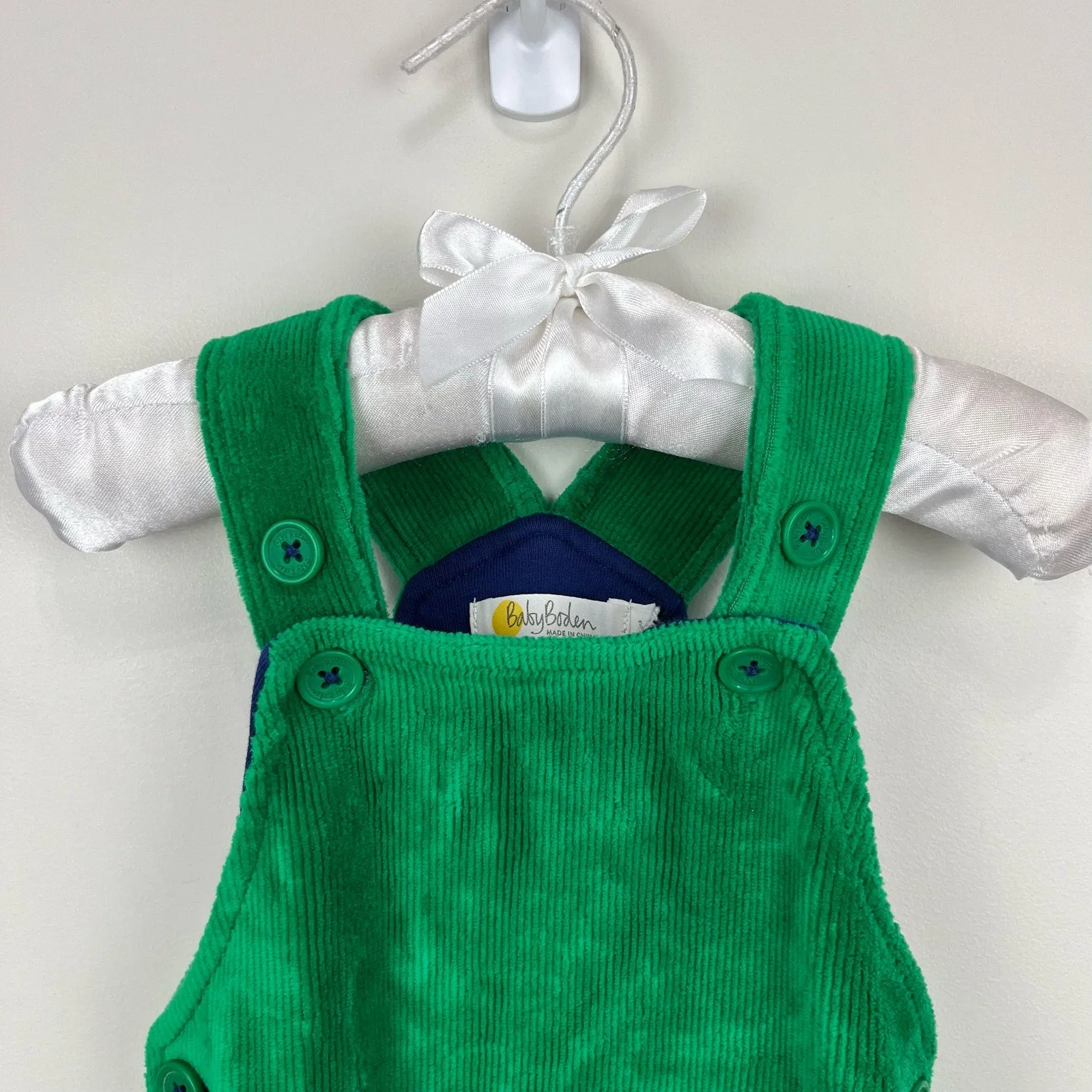 Mini Boden Highland Green Winter Friends Logo Dungaree Set 3-6 Months