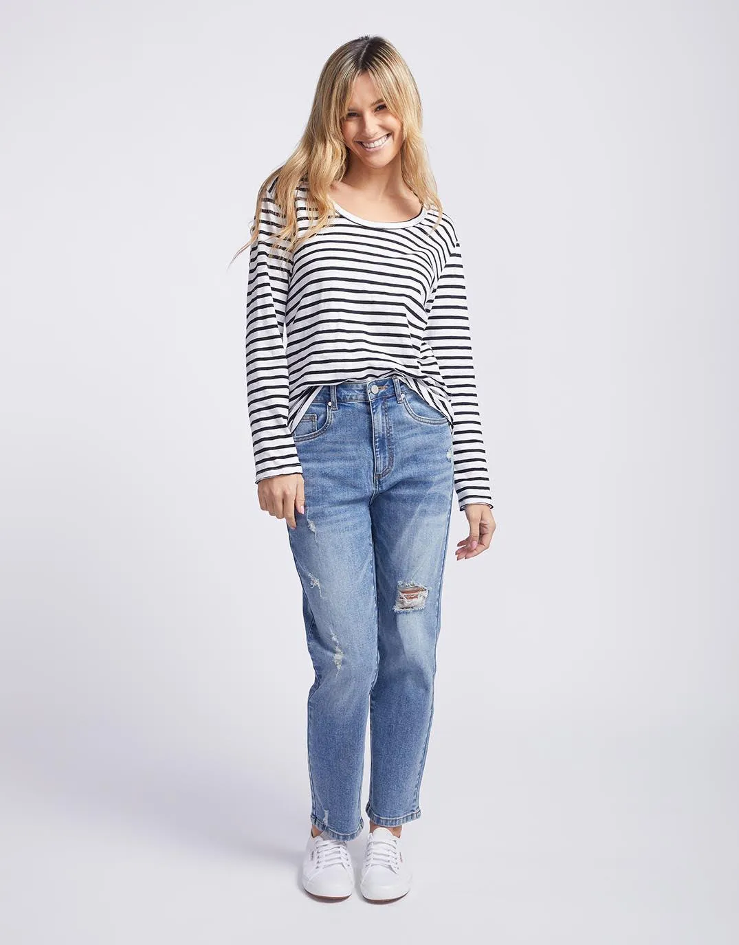 Noelle Straight Leg Jean - Distressed Blue