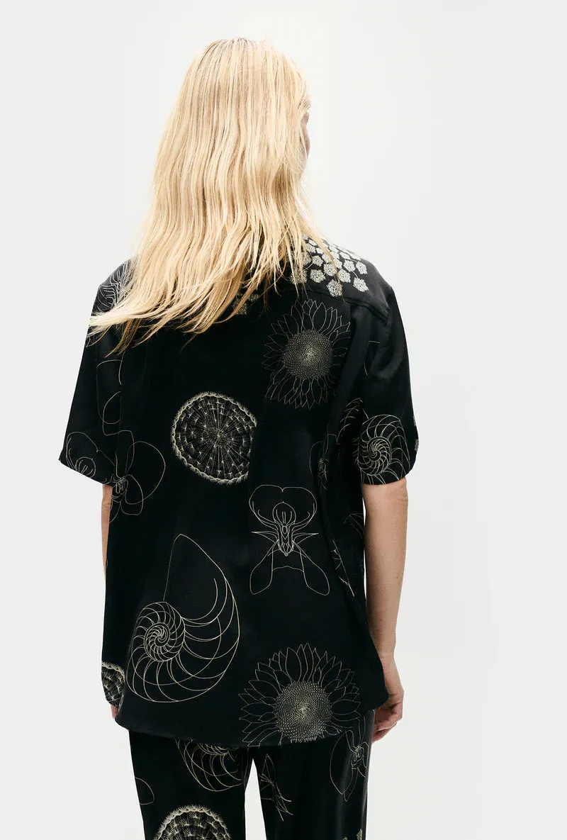 Silk Laundry Short Sleeve Boyfriend Shirt - Fibonacci Black