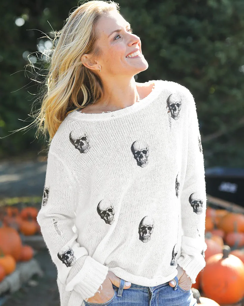 SKULL PRINTED DISTRESSED CREW LIGHTWEIGHT