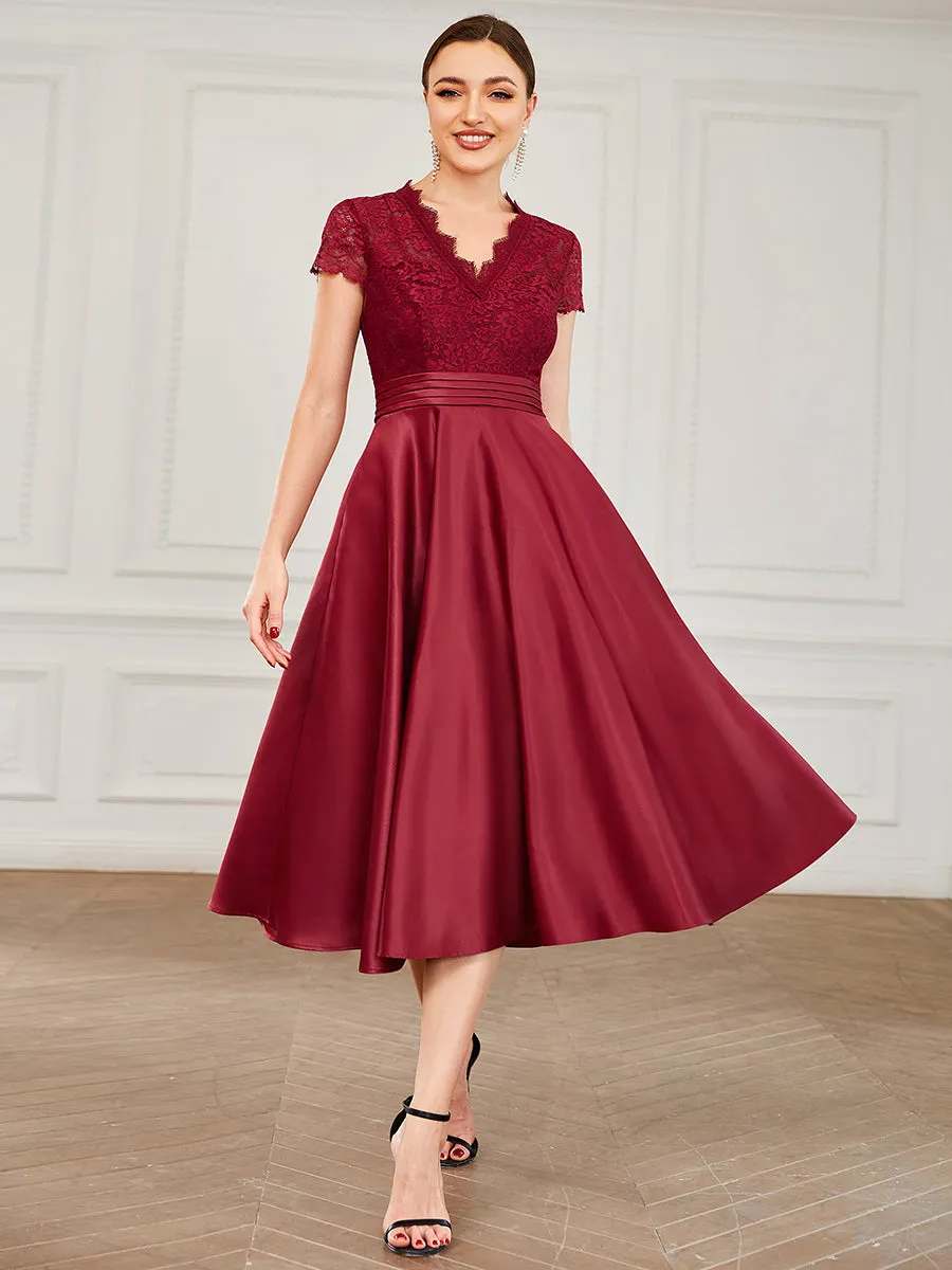 Women's Short Sleeves Knee-Length Wholesale Homecoming Cocktail Dresses