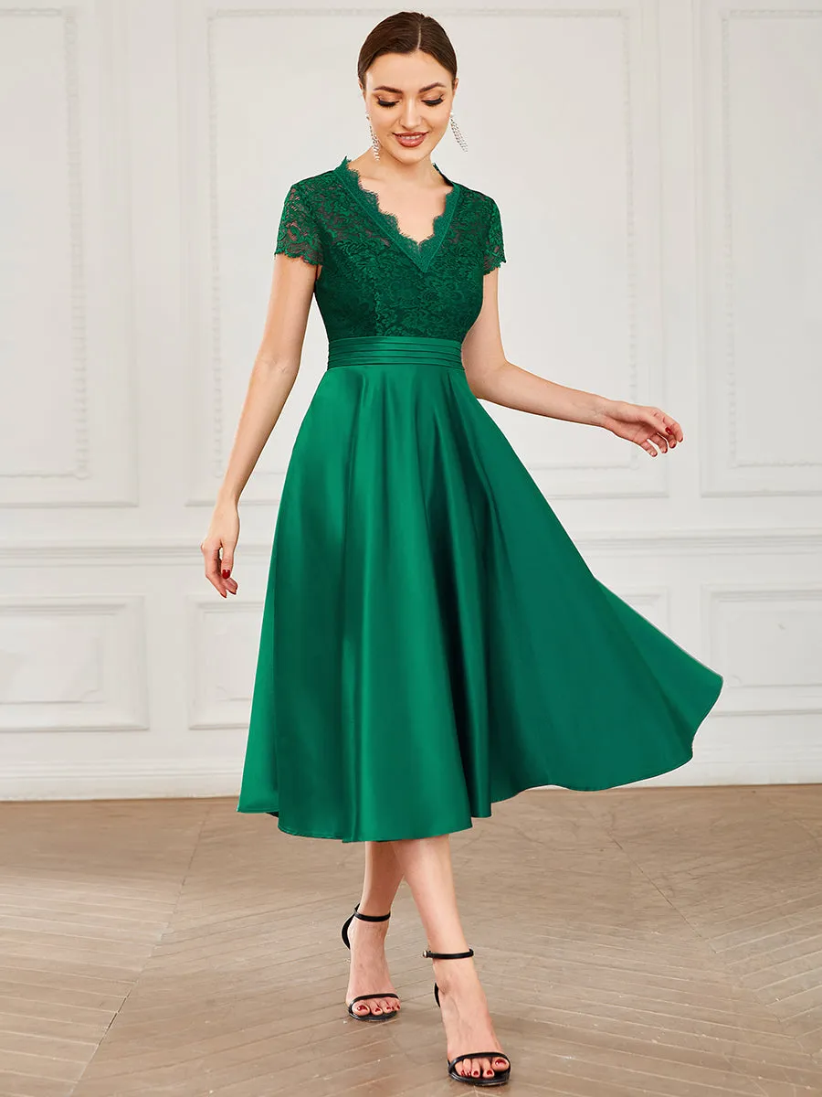 Women's Short Sleeves Knee-Length Wholesale Homecoming Cocktail Dresses